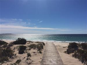 Your Dream Starts Here – Prime Stand in the Heart of Britannia Bay