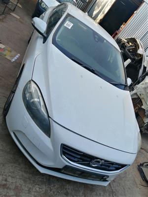 2012 VOLVO V40 