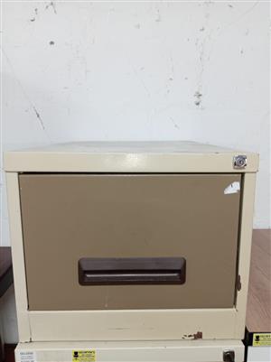 1 draw steel cabinet