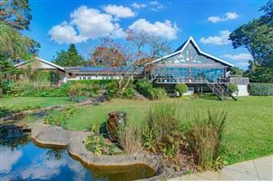 House For Sale in Hillcrest
