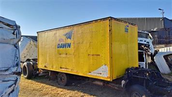 4 ton box with load lift 
