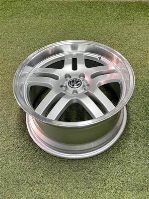 17 INCH VW LONGBEACH (STEPPED) DESIGN RIM SET
