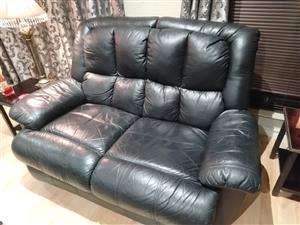 Lounge suite for sale. 3-piece leather suite. 