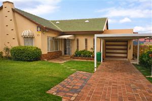 Charming 3-Bedroom Home for Sale in Florida Lake, Roodepoort