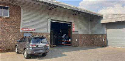 Manufacturing, Receiving, and Distribution Warehouse to let